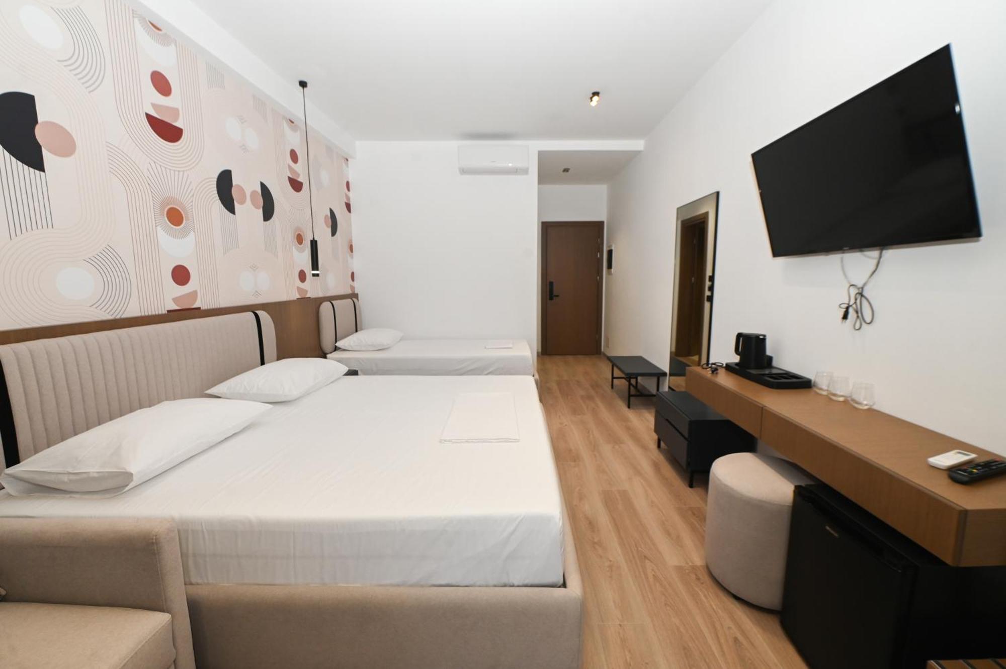 Monun Hotel Ksamil Extérieur photo